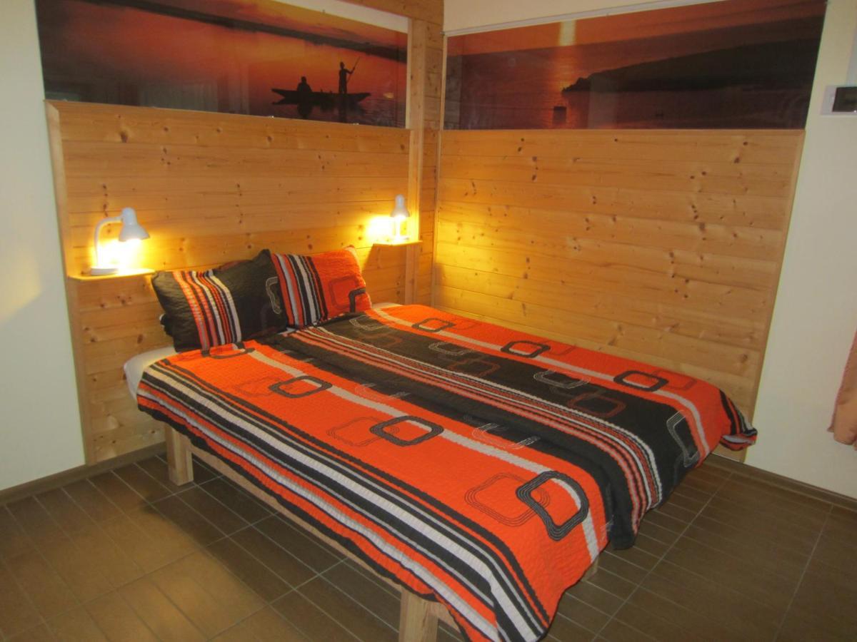 Elso Fecske Apartmanok Siofok Luaran gambar